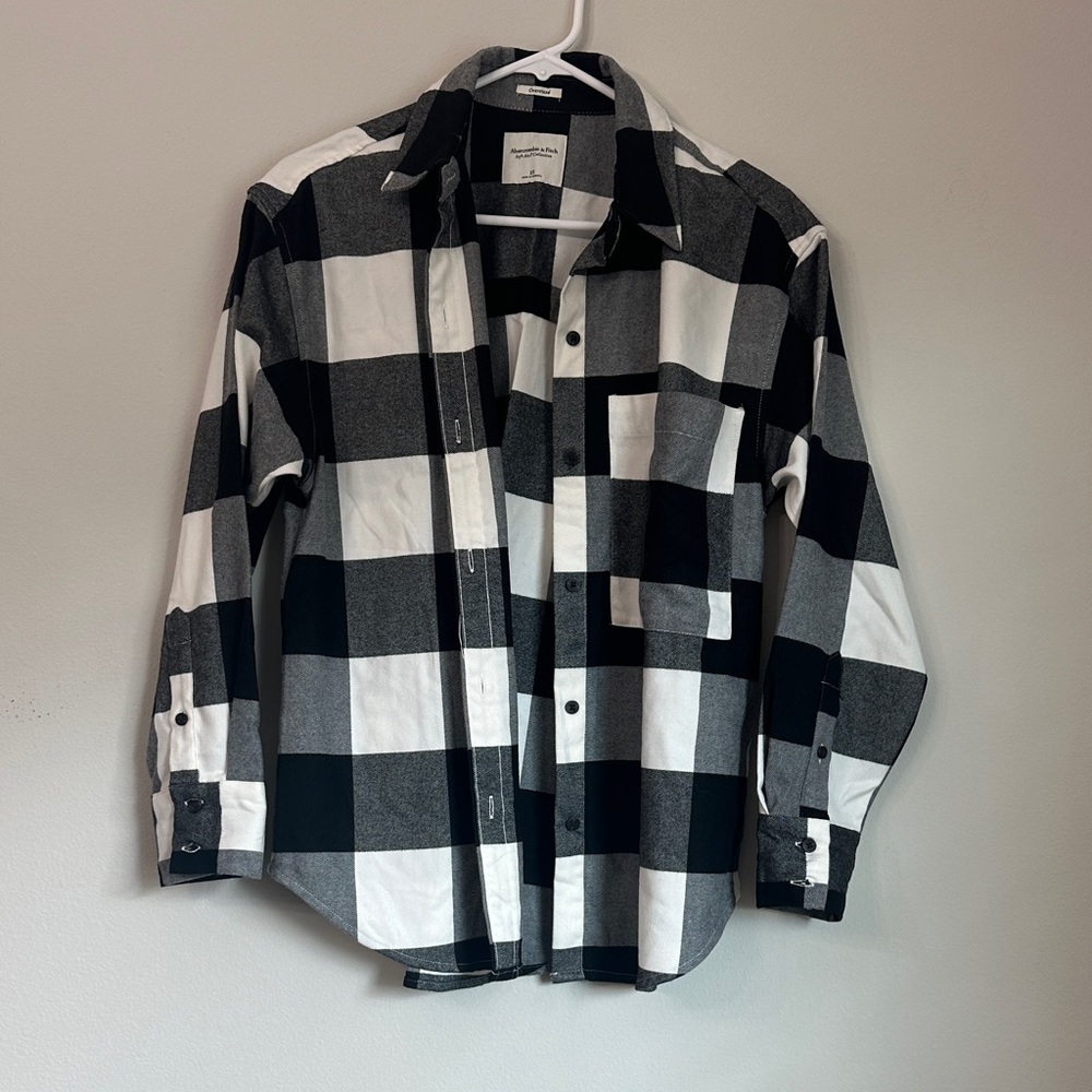 Abercrombie & Fitch Black and White Plaid Shirt